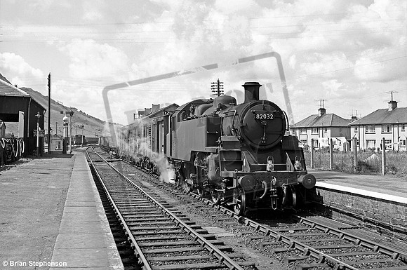 82032 1963-07-25 Portmadoc