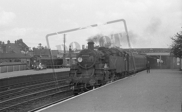 82012 1960s Eastleigh-ROneg-103