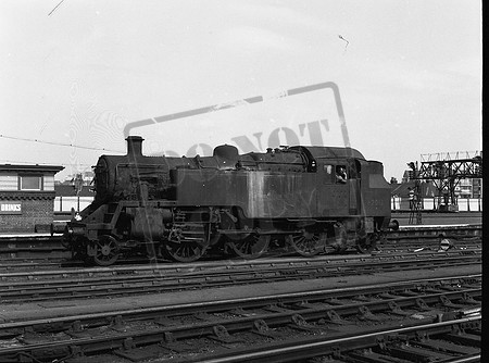 82013 1960s Clapham Junction-ROneg-048