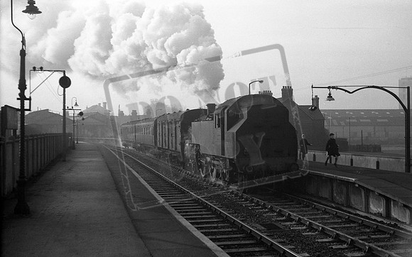 82028 1960s Poole on Wimborne loop train-ROneg-1906-033