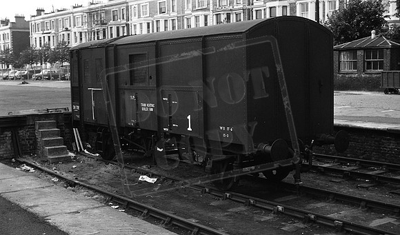 Train heating van 1969-06 Kensington Olympia-ROneg-1312-602