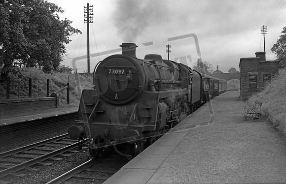 73097 1964 Admaston Halt