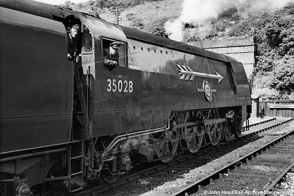 35028 1954-05-26 Folkestone