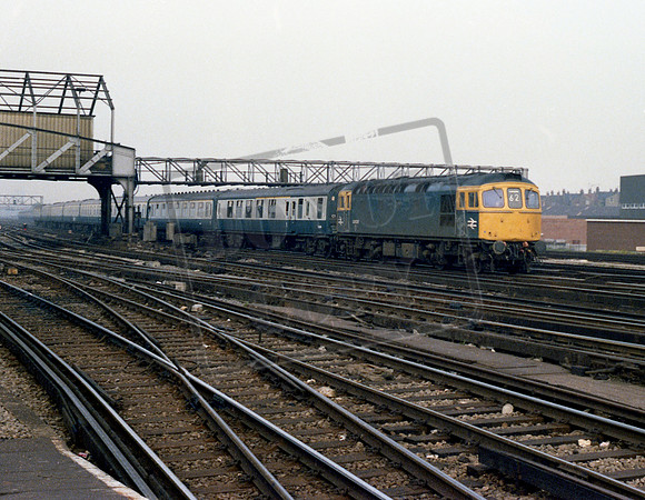 33028 1980c Clapham Jcn
