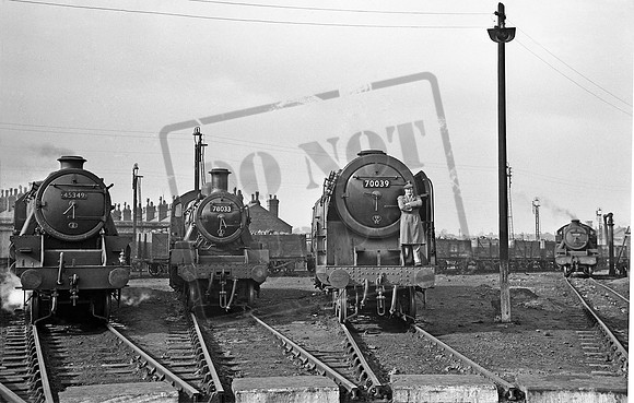 70039 45349 78033 1955c Crewe North shed