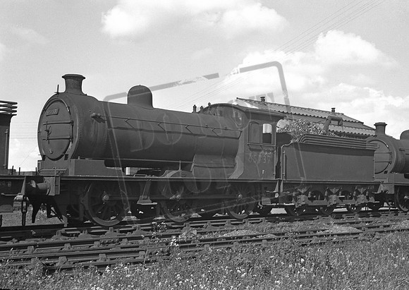 65737 1950s Newport shed