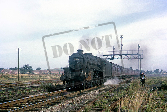 44872 1966-09-03 Woodford Halse