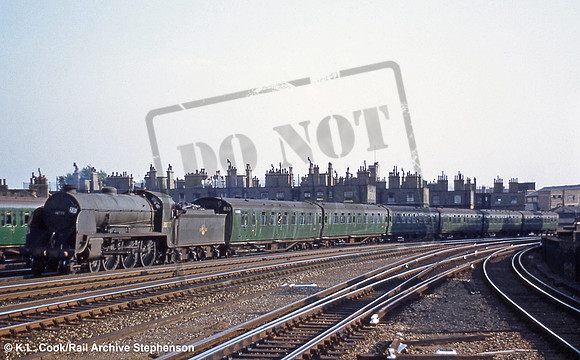 30777 1961-06-23 Vauxhall