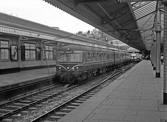 DMU 1960s Windsor and Eton central