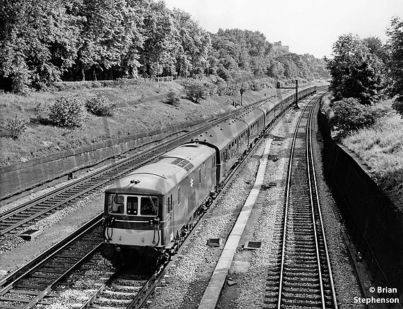 E6041 1967-07-01 Clapham Junction
