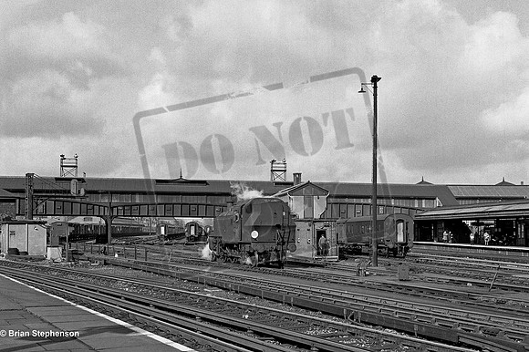 41298 1967 Clapham Junction