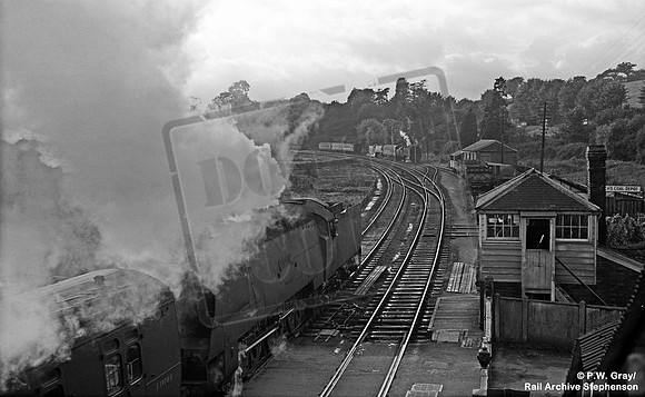 34096 1960-10-09 Crediton