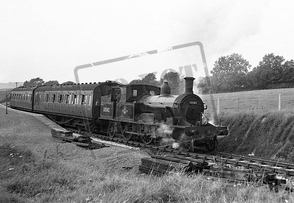 30582 1960 Combpyne