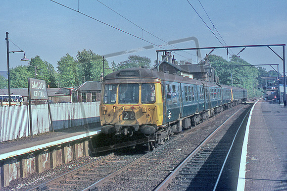 EMU 044 1977-05-28 Balloch Central
