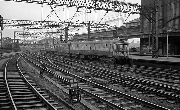 EMU 008 1965 Glasgow Central