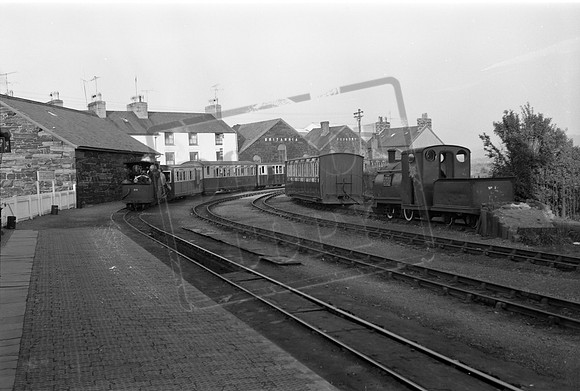 FR station 1963 Porthmadoc-ROneg-1312-071