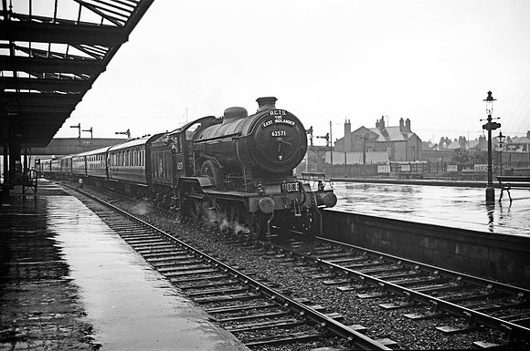 62571 1957-05-12 Rotherham Masborough