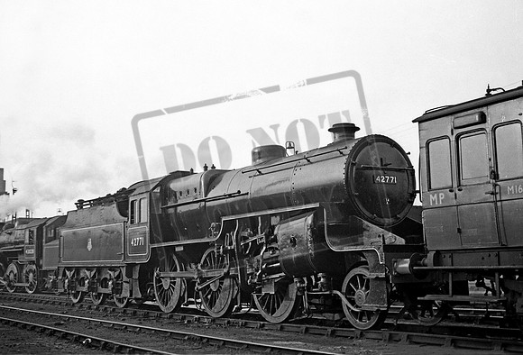 42771 1954-04 Bolton shed