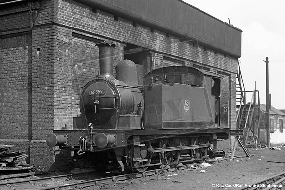 68559 1955-08-14 Chester LMR Shed