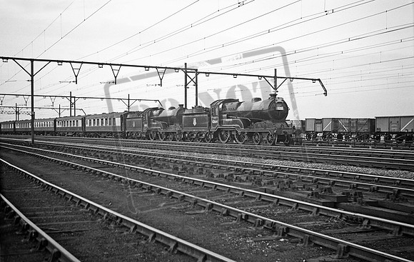 62664 62661 1956-05-12 Rotherwood Sidings