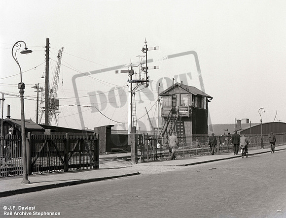 Signal box 1959-02-28 Silvertown