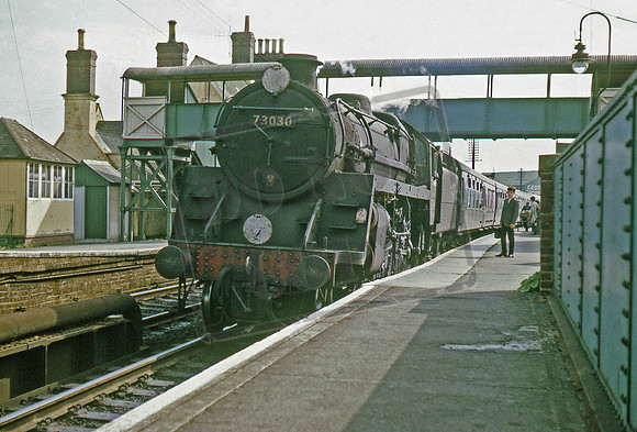 73030 1964-07-15 Honiton
