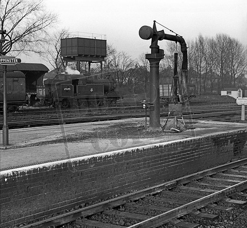 69695 1956-03-11 Upminster