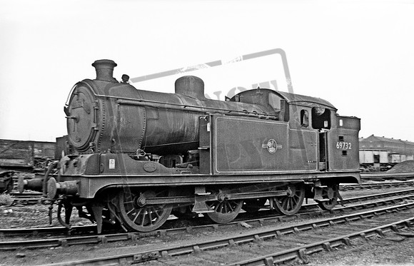 69732 1950s Stratford shed