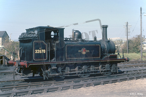 32670 1962-10-07 Newhaven shed