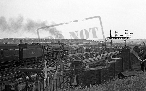 70037 1963-06-15 Leeds Wortley South