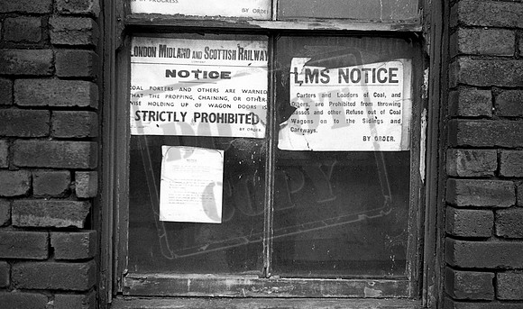 Signs 1967-02-19 Whitworth station