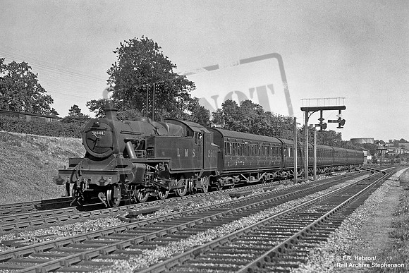 2501 1934 Elstree & Borehamwood