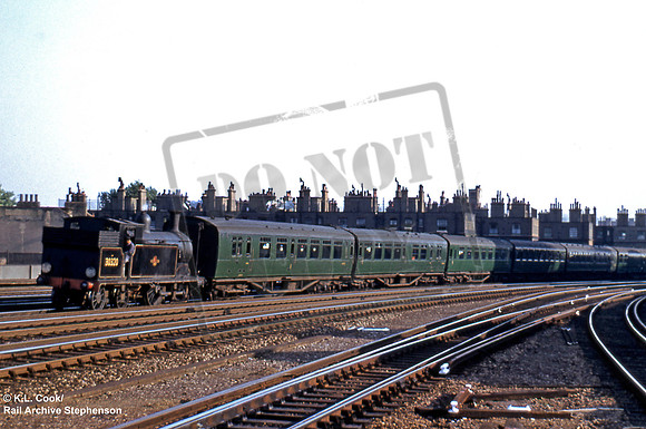 30320 1961-06-23 Vauxhall