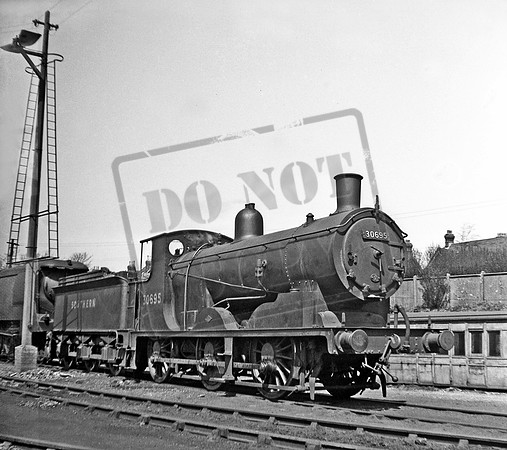 30695 1951-04-23 Bournemouth shed