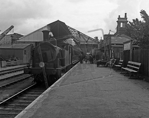 30053 1952-08-04 Gosport