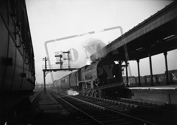 6102 1945-10 Nuneaton-ROneg-1804-016
