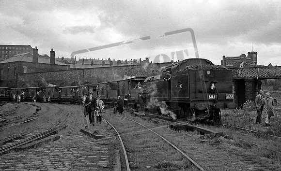 42343 1965-08-07 Oldham Werneth goods yard