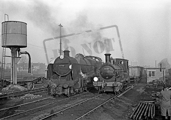 30587 31796 1962-12-02 Wimbledon yard