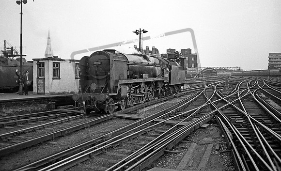 34037 1965 London Waterloo