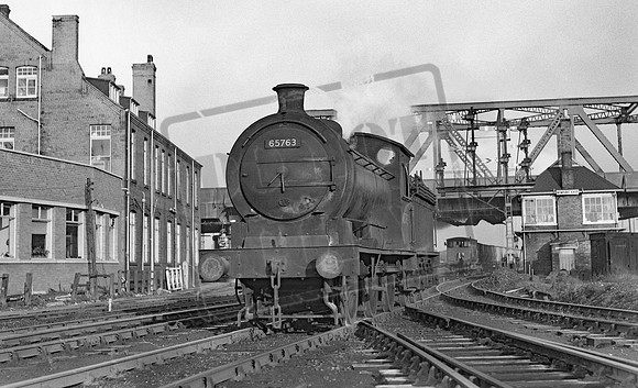 65763 1961-12 Newport