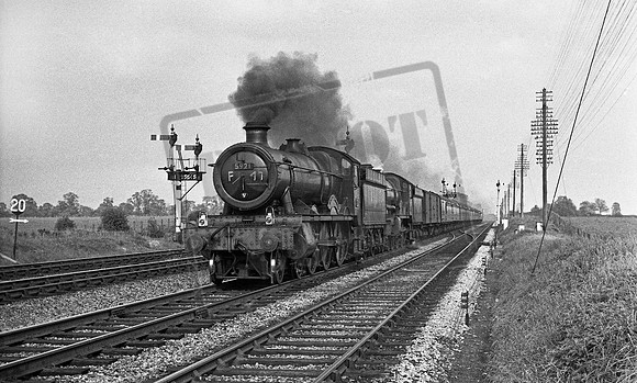 5921 1961-08 near Didcot