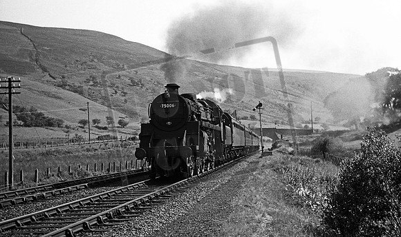 75006 1963 Approaching Garneddwen Halt