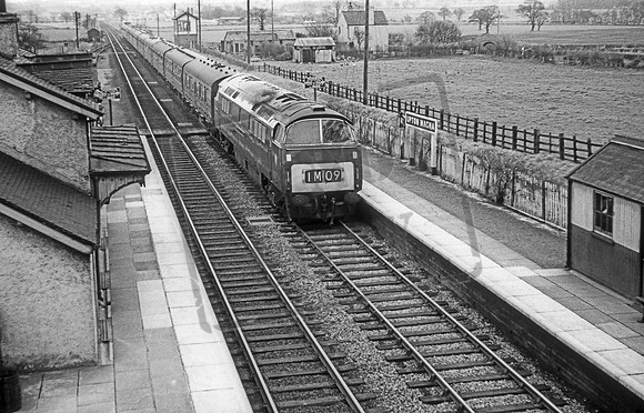 D10xx 1963-03 Upton Magna