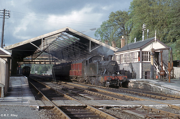 5541 1961-05-02 Tavistock South station