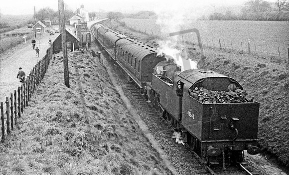 42340 1960c Alvechurch station