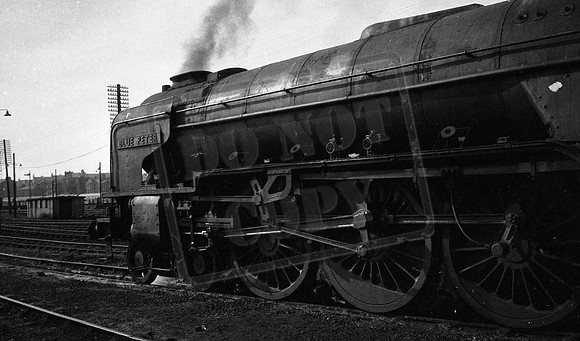 60532 1966-04-01 Dundee-ROneg-1704-168