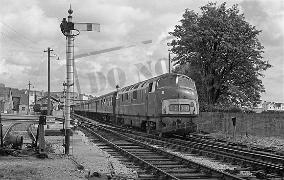 D818 1966-07 Paignton Station