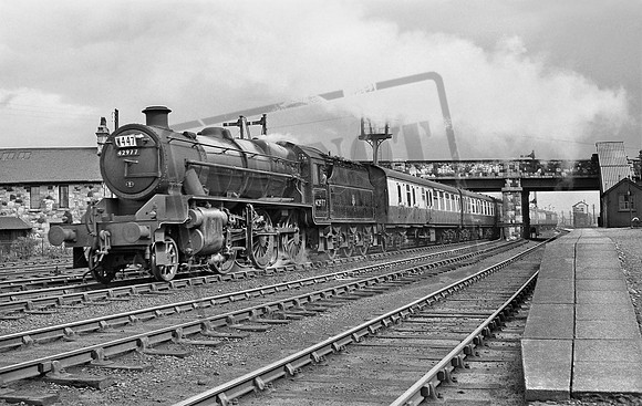 42977 1956-08 Saltney Ferry  Station