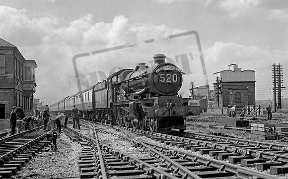5040 1957-05 Reading