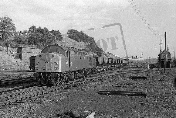 40046 1970s Wakefield Kirkgate
